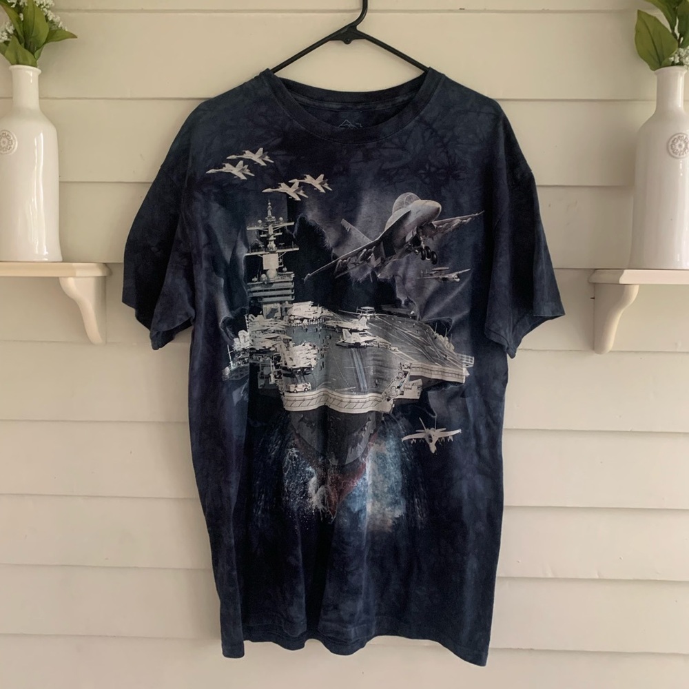 The Mountain Aircraft Carrier Short Sleeve Tee Shirt Men’s Size Large